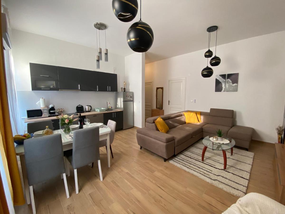 Apartman Andela Pula Centar Luaran gambar